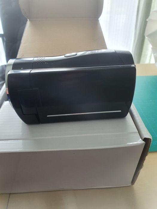 Digital video camera64297602064129122