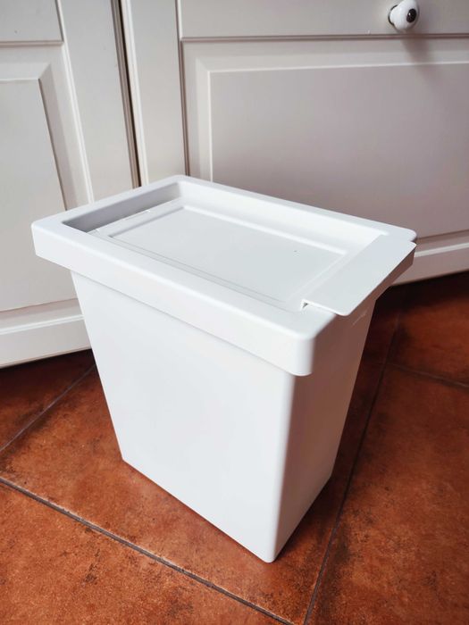 Caixote para casa de banho