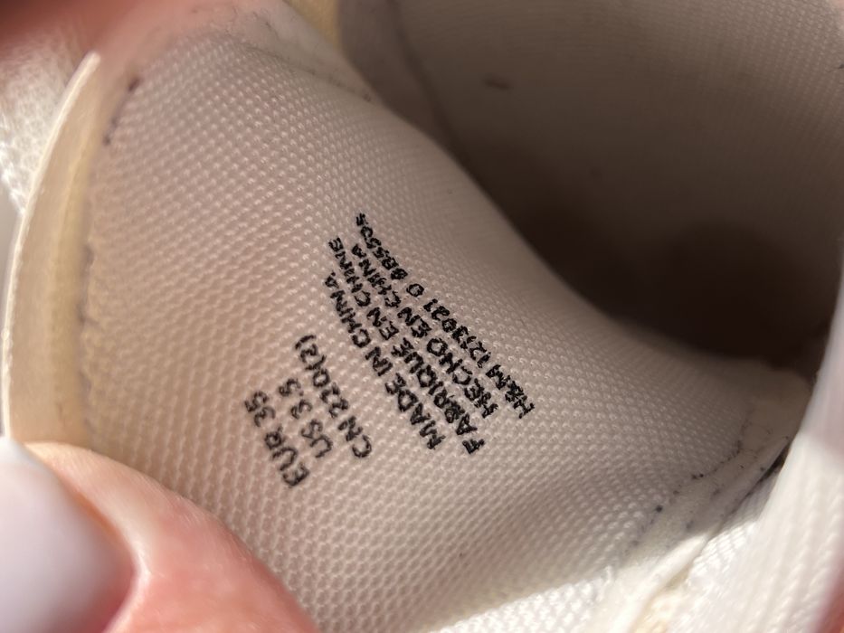 Кросівки H&M в стилі ретро
