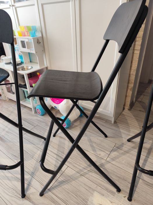 4 krzesła składany do barku wysokości 63 cm.