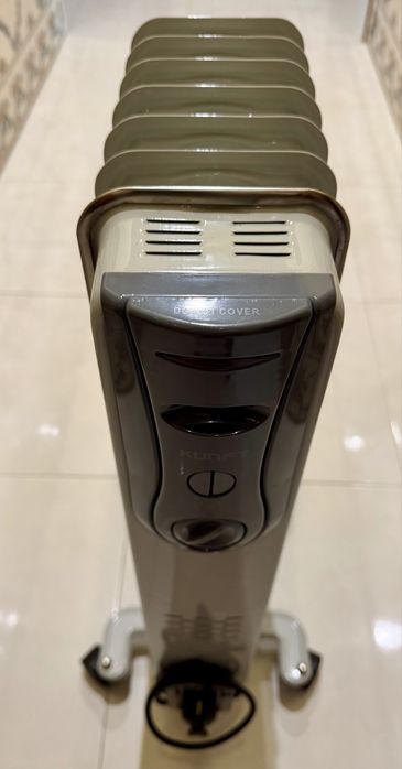 Vendo Aquecedor a Óleo KUNFT (1500 W - Branco), como novo! Só 25€