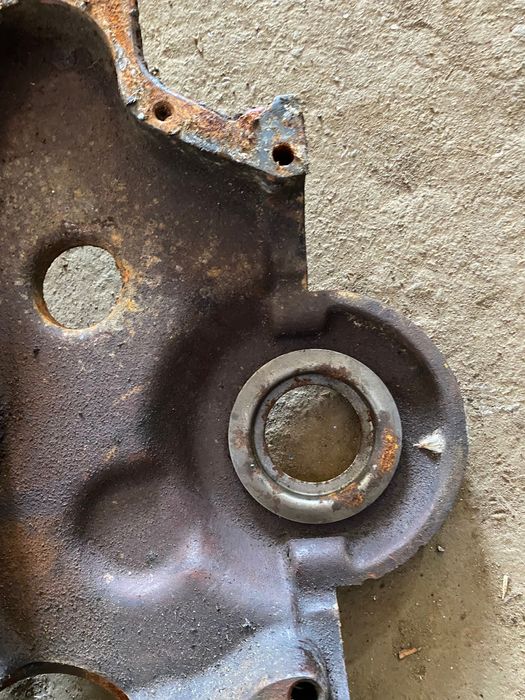 Кришка розприділення шестерень  МТЗ (гола) 240-1002065-А