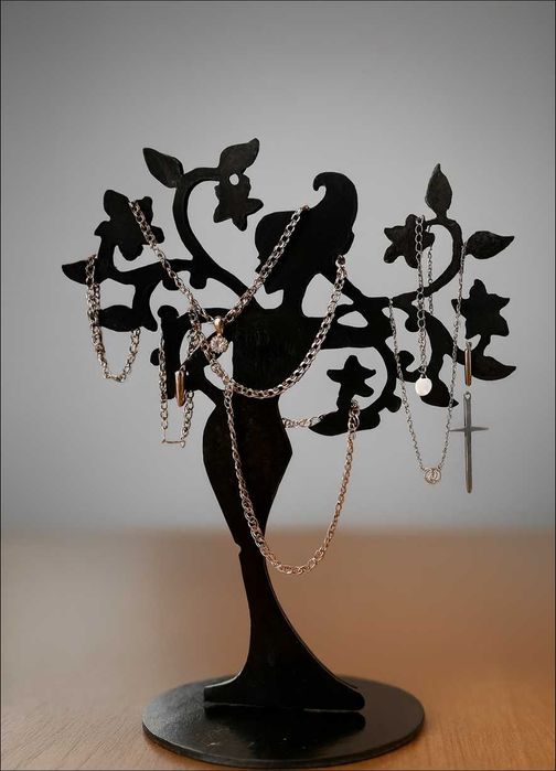 Підставка для жіночих прикрас