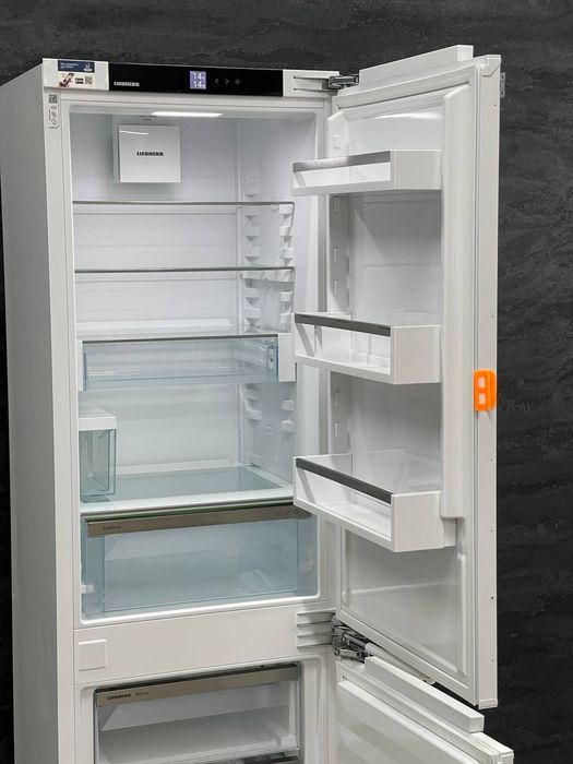 Виставка Двокамерний холодильник Liebherr ICNe 5133 NoFrost.DynaCool A+++ IceMaker