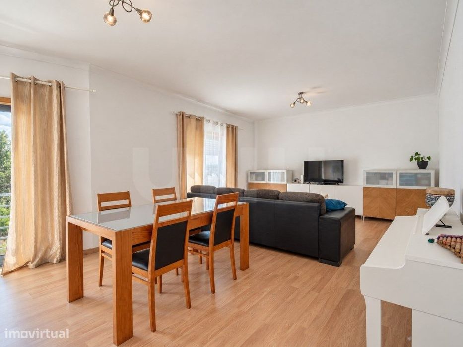 Apartamento T3 junto ao Colégio Rainha D. Leonor, Caldas da Rainha