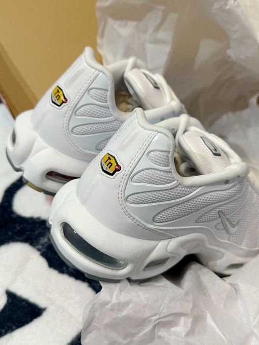 Buty sportowe Nike Air Max TN Plus White R.41