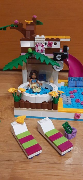 LEGO Friends 41008 - Basen w Heartlake