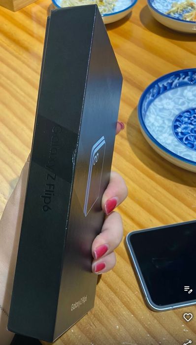 ТЕРМІНОВО самсунг фліп 6 12/512 + рік гарантії