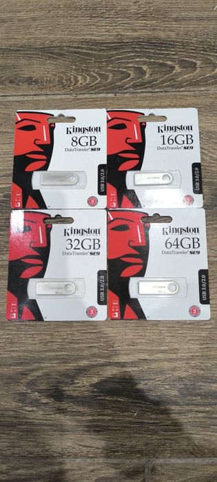 Продаю USB-накопичувачі,мікро SD карти