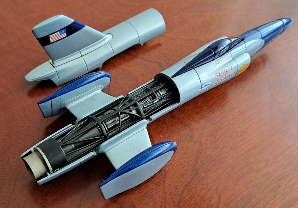 Miniatura Automóvel "SPIRIT OF AMERICA"- Record car