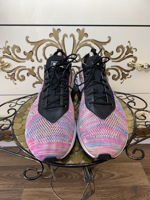Розовые кеды кроссы кроссовки в сетку nike air max flyknit racer 44