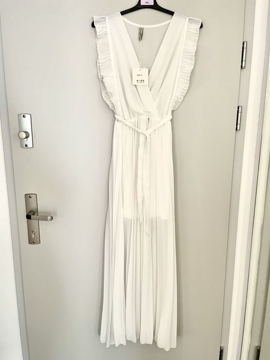 Nowa sukienka plisowana