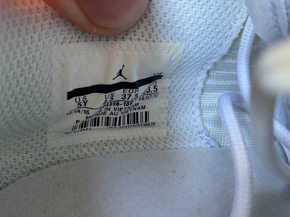 Кросовки Оригінал Jordan  37р
