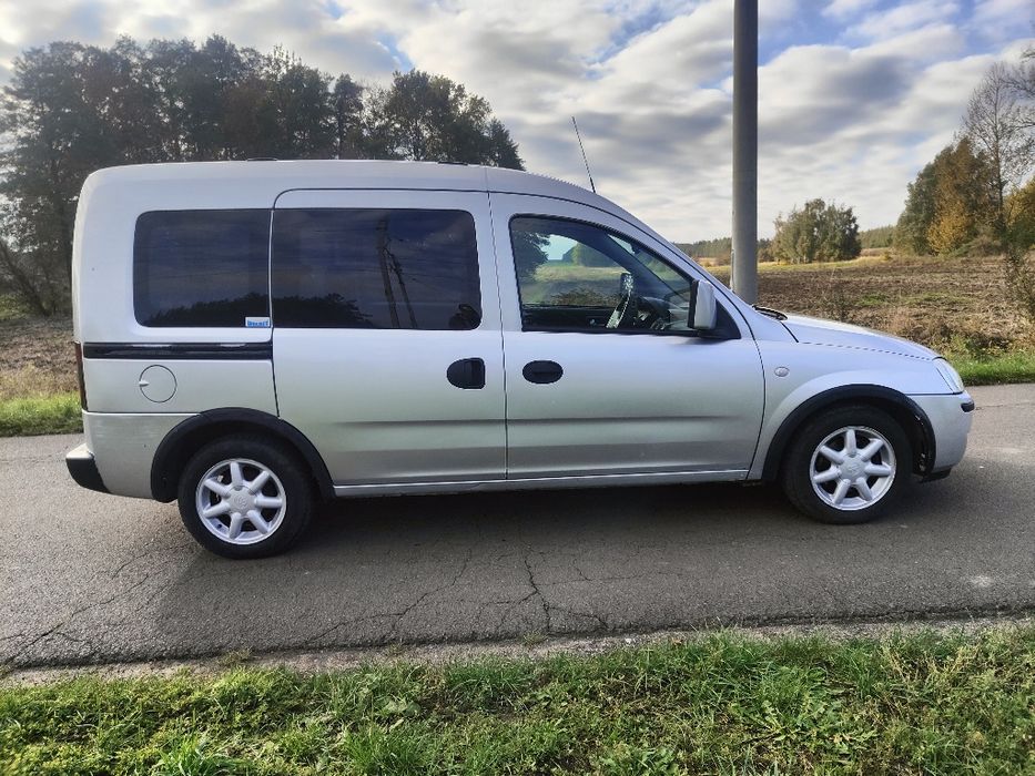 Opel COMBO 1,3 cdti 2010 salon PL