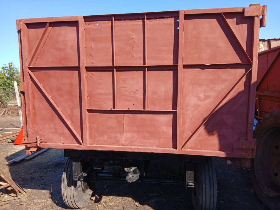 Продам тракторный прицеп 2 ПТС 4