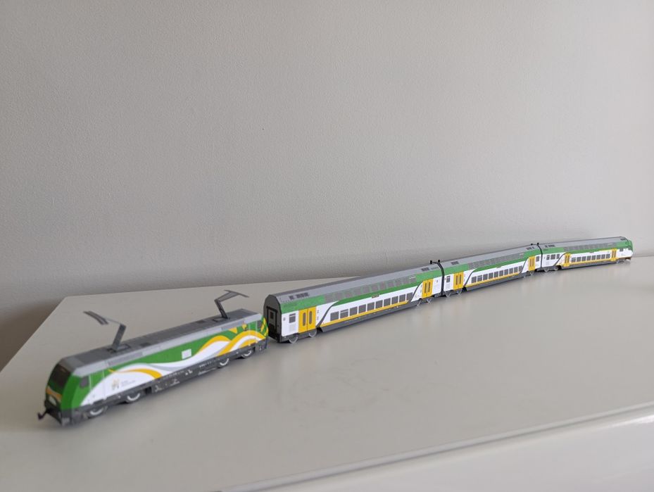 Model kartonowy zabawka pociąg miejski autobus szynowy koleje mazowiec