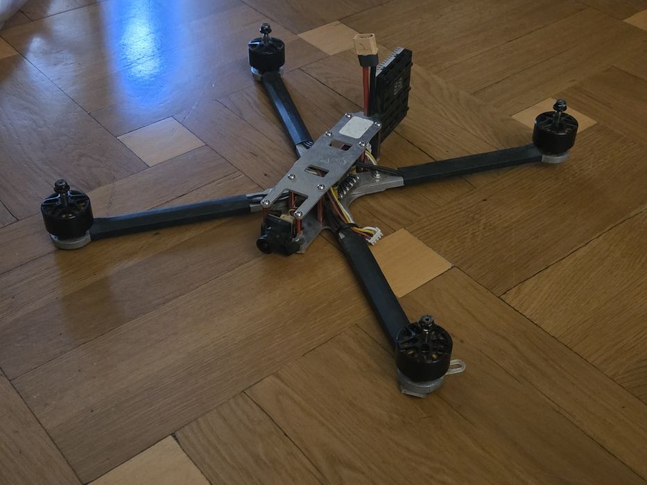 Продам FPV-дрон.