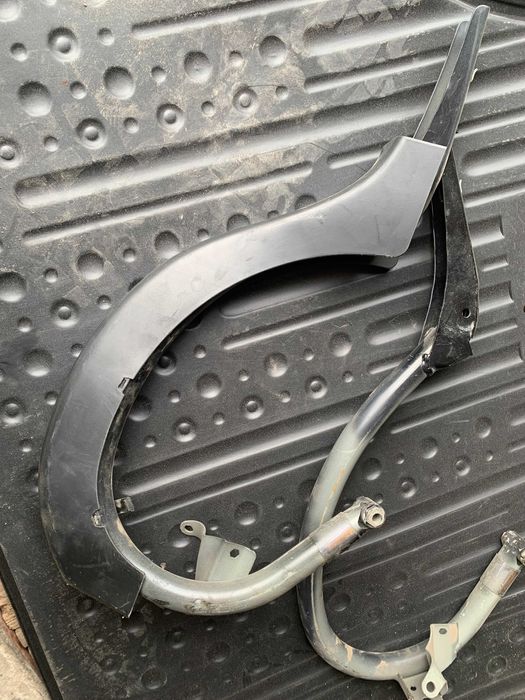 Петли крышки багажника и пружина Mercedes W211