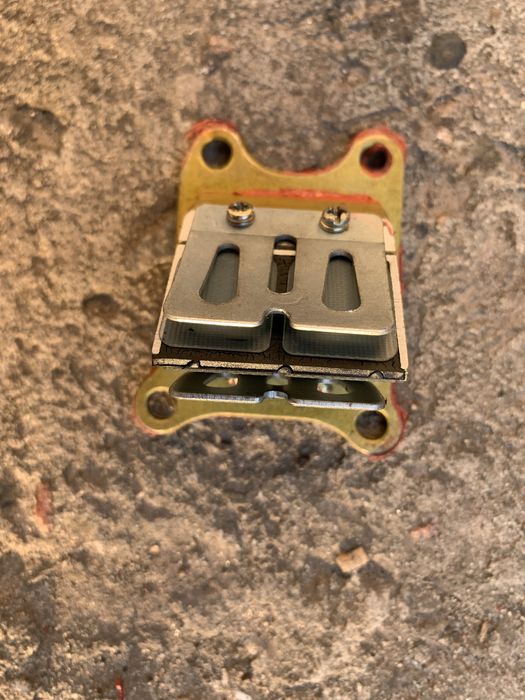 Деталі від мотоциклу