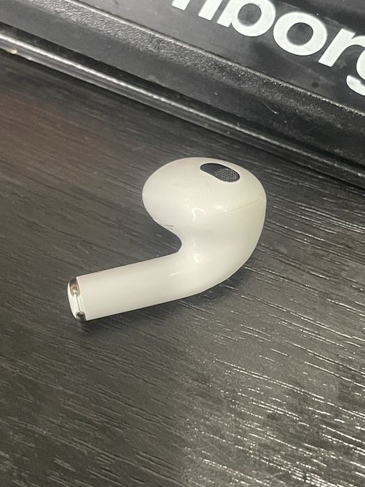 Продаю AirPods 3 правий оригінал АирПодс 3 оригинал