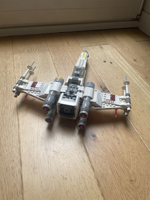 Zestaw lego 75301 xwing