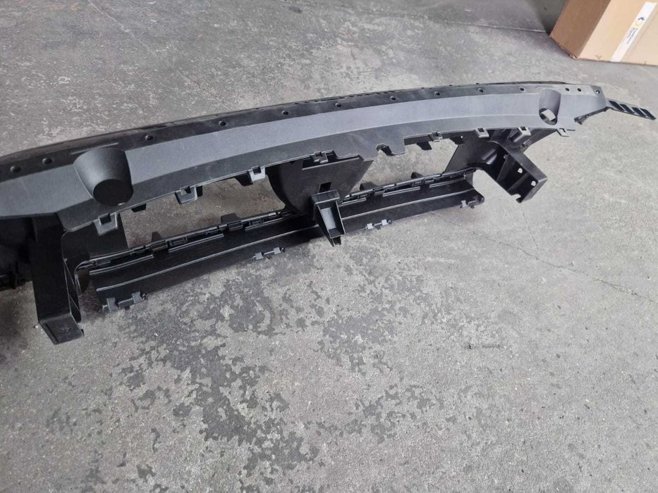 Reforço de Grelha - Peugeot 5008 III