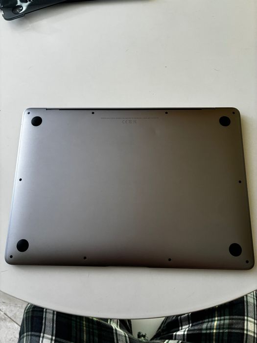 MacBook Air 2019 a1932 стан чудовий