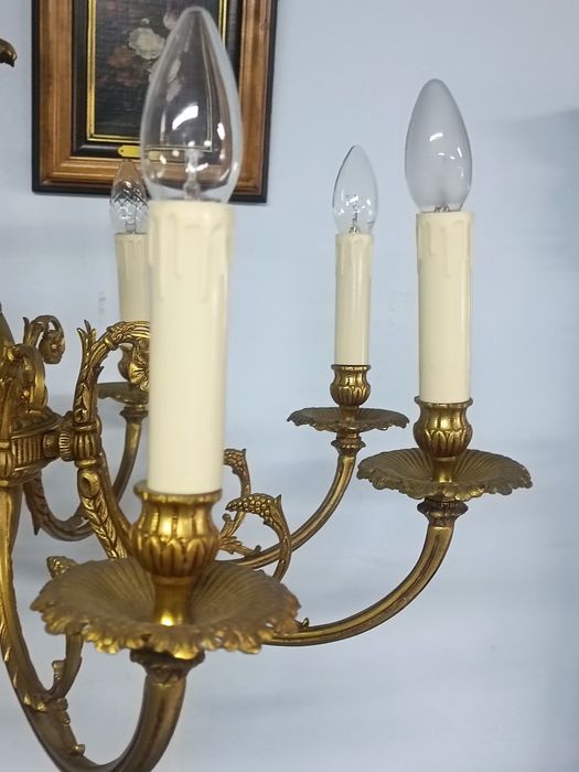 Велика вінтажна бронзова люстра