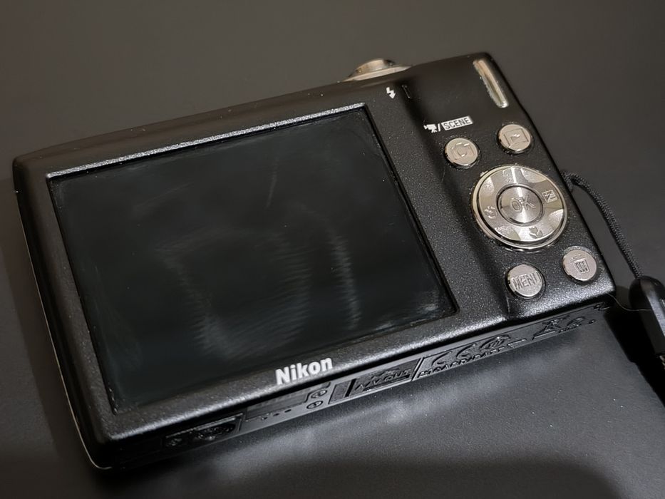 nikon coolpix s3000 - купити цифрові фотокамери - Ціна на OLX.ua