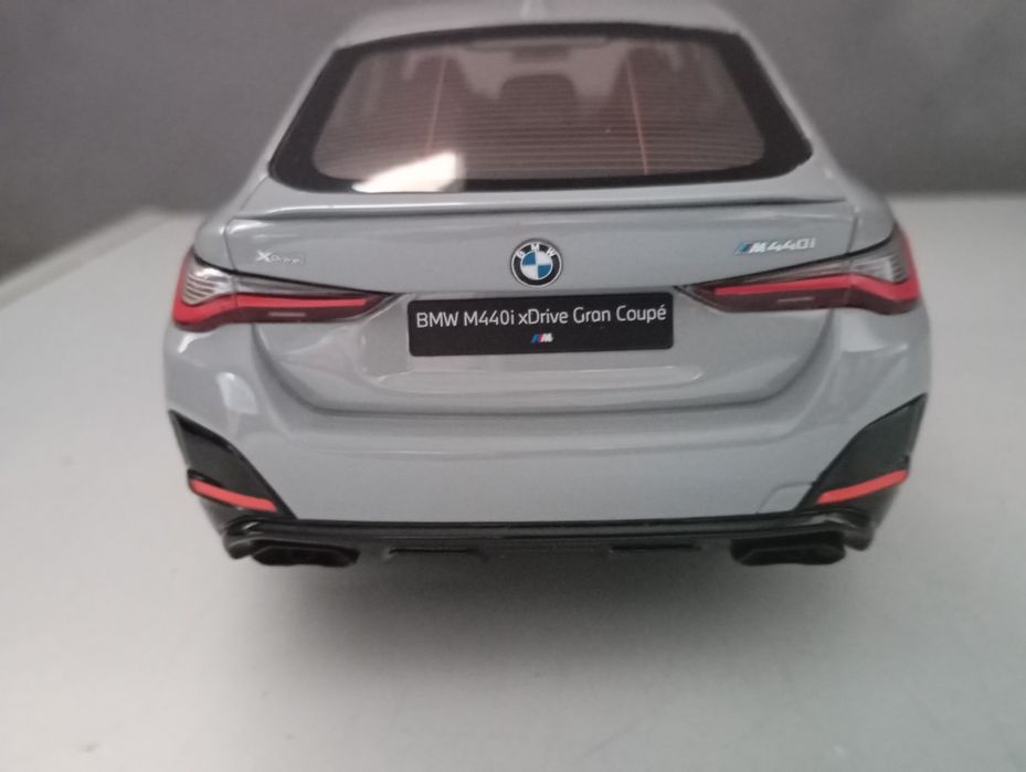Miniaturas de carros 1.18
