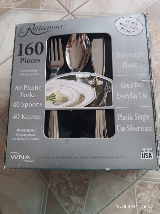 Набір столових приборів одноразові