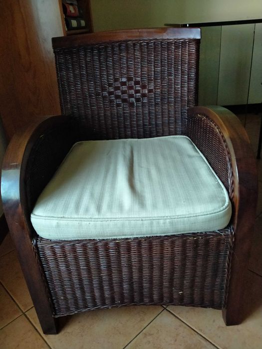 Cadeirões e Mesinha de Centro (Rattan e Teca)
