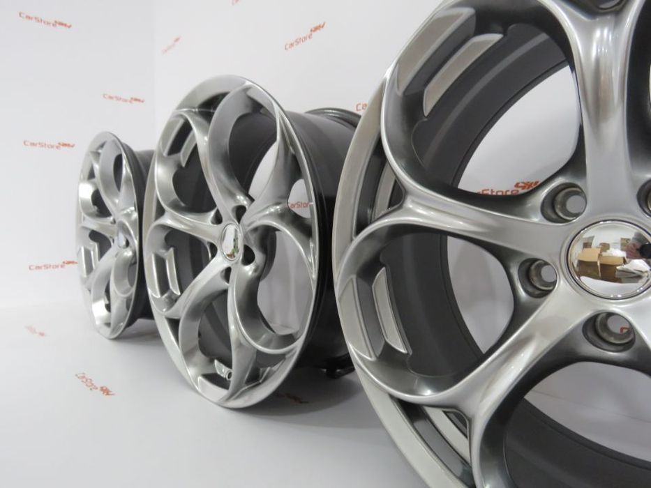 Jantes Look Alfa Romeo Giulia Quadrifoglio 18 x 8 et33 5x110 Hyperblac