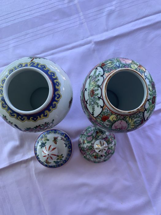 Potes antigos em ceramica de Macau