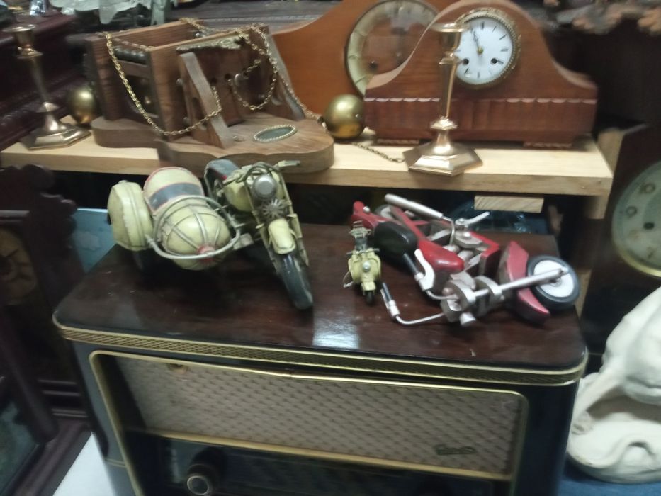 Itens disponíveis. vários preços, vários tamanhos, vários modelos.