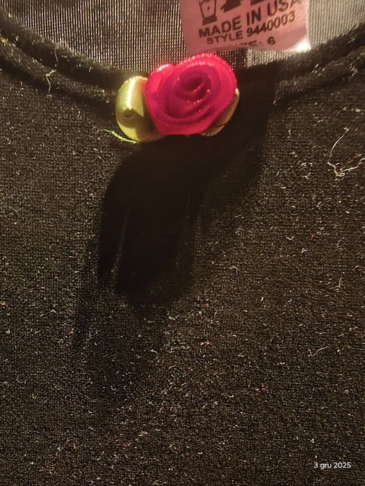 Śliczna elegancka sukienka z bolerkiem