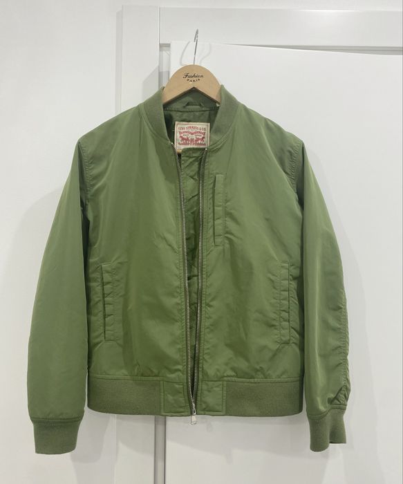 Бомбер levis жіночий , розмір xs