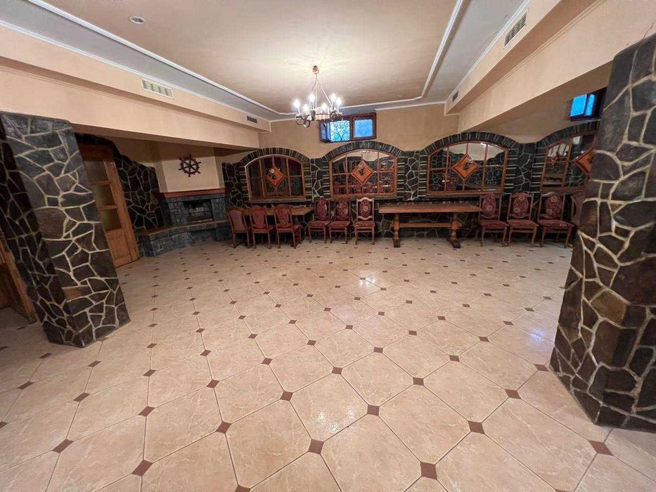 Здається в оренду приміщення м. Берегове 120м2