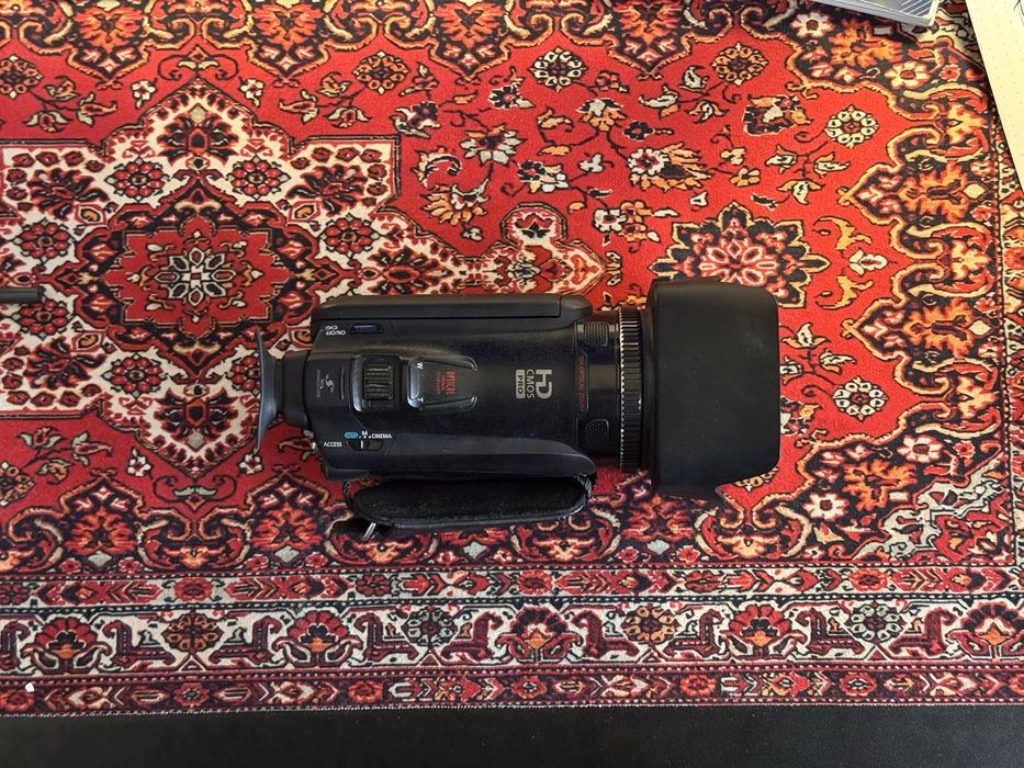 Відеокамера canon legria HF G25