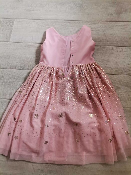 Продам нарядное платье на девочку 7-10 лет , б/у
