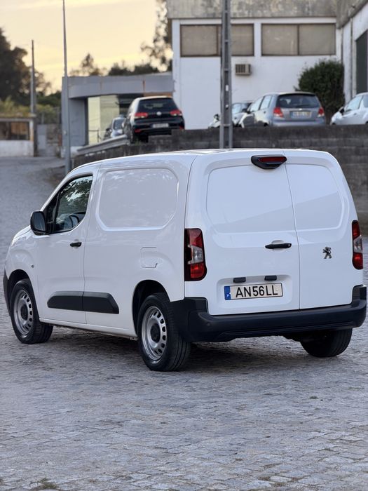 IVA Dedutível  para empresas Peugeot Partner 1.5 Blue-HDi Premium L1 | 131 CV | 2022 | Excelente Estado