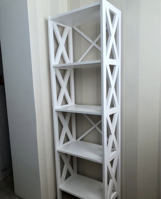 Деревʼяний стелаж , етажерка, поличка