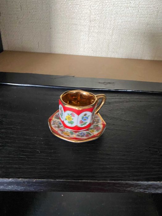 conjunto de chavena e pires vermelha de coleccao