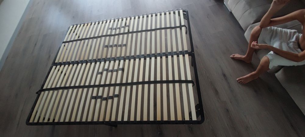 Estrado 160x200 com pés (c/novo)