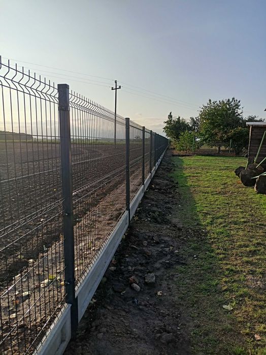 Ogrodzenie panelowe z montażem