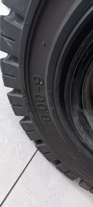 Opona pełna 6.00-9  i felga Soledeal MAGNUM Quick