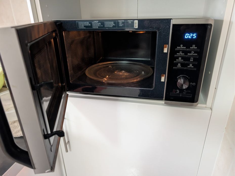 Microondas Samsung MG23K3515AS