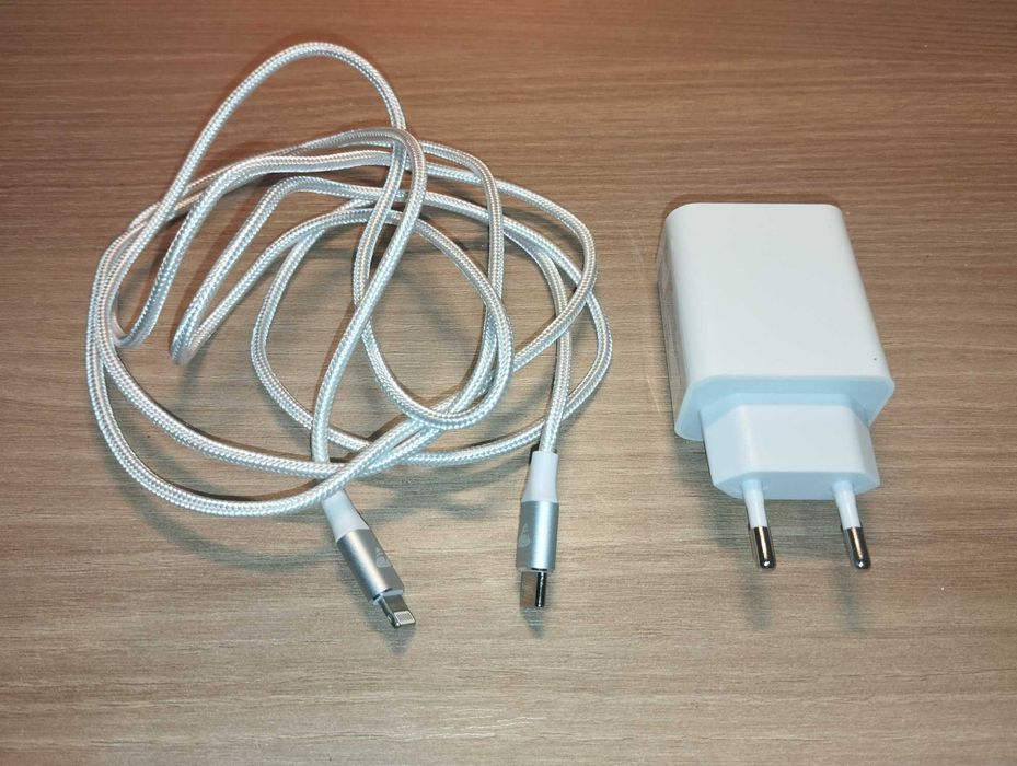 Ładowarka Lightning - do iPad / iPhone