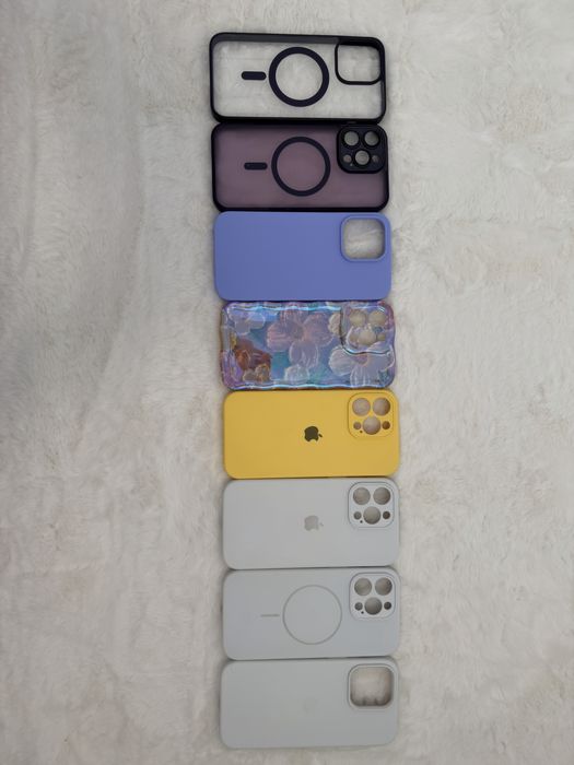 Чохол на iPhone 14 Pro max.