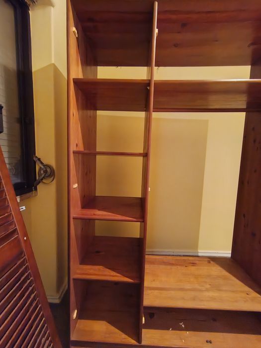 Armário/ Roupeiro + Móvel de Arrumação